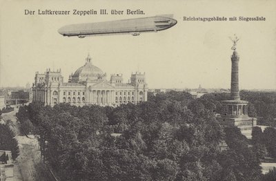 Zeppelin LZ III che vola sopra Berlino da Photographer German
