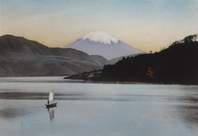 Giappone, c.1912: Monte Fuji dal Lago Hakone da Photographer Japanese