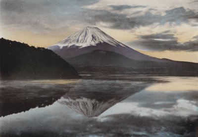Giappone, c.1912: Monte Fuji dal Lago Shoji da Photographer Japanese