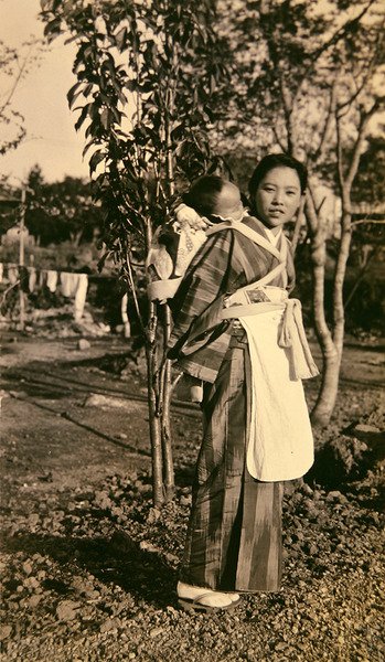 Madre e bambino giapponesi da Photographer Japanese