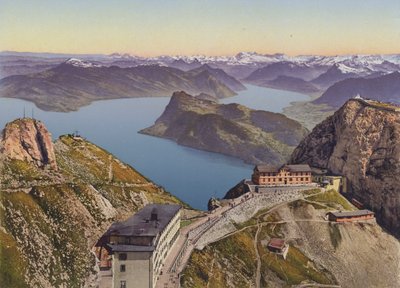 Pilatus-Kulm (2133 m s.l.m.) Lago dei Quattro Cantoni e Alpi (foto a colori) da Photographer Swiss