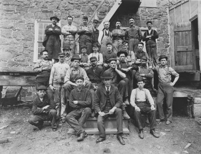 Dipendenti alla Fabbrica Henry Clay, 1905 da Pierre A. Gentieu