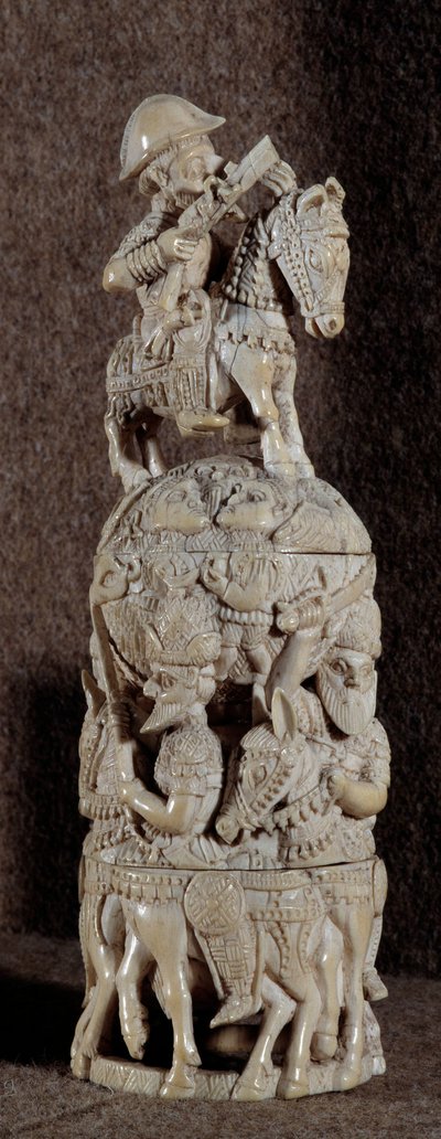 Arti decorative: saliera in avorio di produzione afro-portoghese da Portuguese School