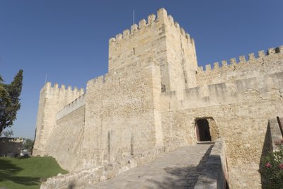 Vista esterna del castello da Portuguese School