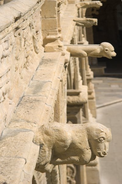 Gargoyle nel chiostro da Portuguese School