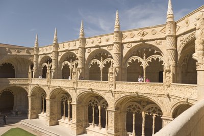Vista dei chiostri dalla galleria superiore da Portuguese School