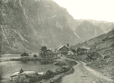 Stazione telefonica e hotel, Gudvangen, Norvegia, 1895 da Poulton and Co