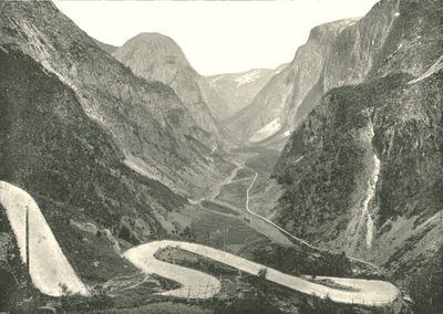 La strada a zig-zag e le cascate, Stalheim, Norvegia, 1895 da Poulton and Co