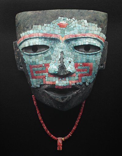 Maschera funeraria coperta da mosaico di turchese e conchiglia rossa da Pre Columbian Pre Columbian