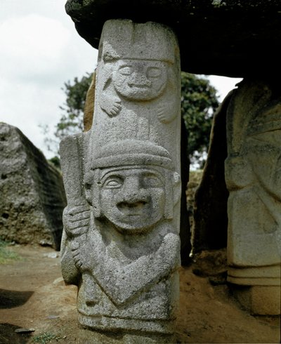 Scultura megalitica di un guerriero da Pre Columbian Pre Columbian