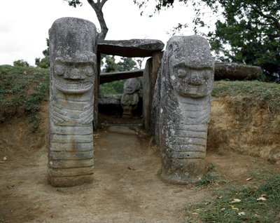 Scultura megalitica di cariatidi zoomorfe da Pre Columbian Pre Columbian