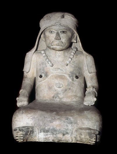 Arte precolombiana: vecchia donna con copricapo. Scultura da Veracruz (Messico) da Pre Columbian Pre Columbian