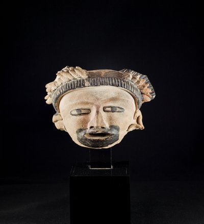 Testa di statuetta / Messico, cultura Totanaque (terracotta) da Precolombian Precolombian