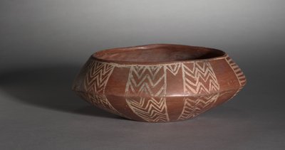 Ciotola a croce bianca con tartaruga e sole, c.4000-3400 a.C. da Predynastic Period Egyptian