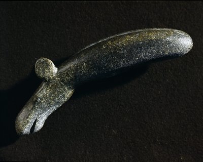 Preistoria: utensile in diorite a forma di alce. Età della Pietra. Museo Svedese di Antichità Nazionali, Stoccolma, Svezia da Prehistoric Prehistoric