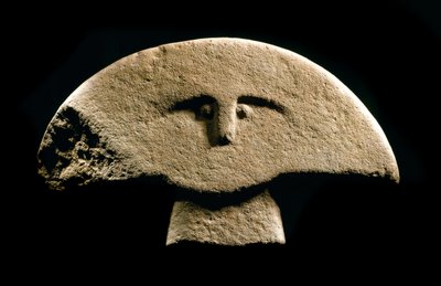 Arte preistorica: figura scolpita nell