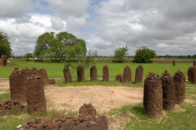 Preistoria: cerchio megalitico di pietre di Wassu, Gambia da Prehistoric Prehistoric