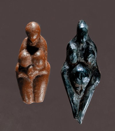 Preistoria: "Venere di Grimaldi" Figurine di steatite gialla e verde, dee marine risalenti al Paleolitico superiore da Prehistoric Prehistoric