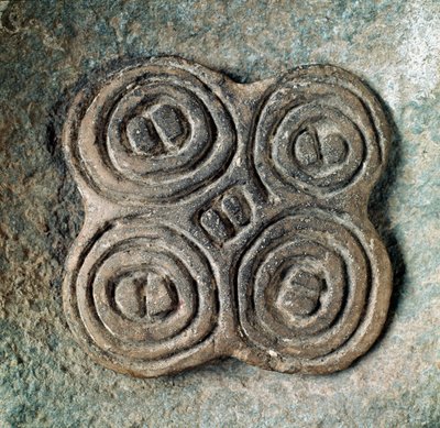 Preistoria: sigillo decorato con una spirale dalla necropoli di Arene Candide, Liguria. Neolitico medio, età della pietra da Prehistoric Prehistoric
