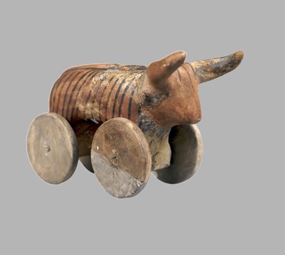 Statuetta Zoomorfa con Ruote da Prehistoric Russian Culture