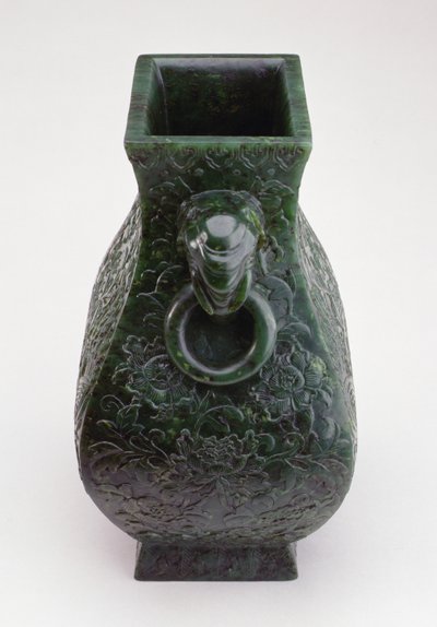 Vaso Imperiale di Bronzo Forma Fang Hu, Periodo Qianlong (1736-96) (giada) da Qing Dynasty Chinese School