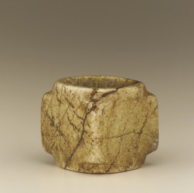 Cilindro cavo squadrato del tipo tsung da Qing Dynasty Chinese School