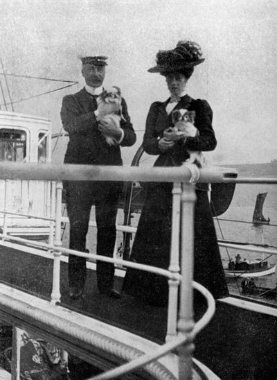 Principessa Vittoria 1868-1935 con i cani della Regina, 1908 da Queen Alexandra