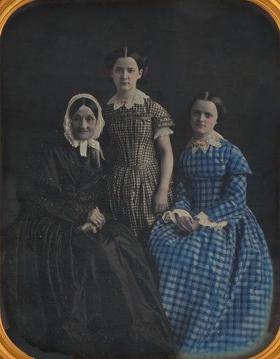 Ritratto senza titolo di tre donne da R. Emmert Churchill