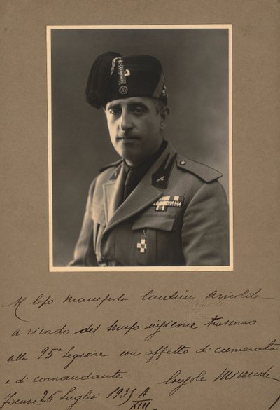Album "MVSN- Camicie Nere": Console della Milizia in uniforme, 07/1935 da R. Petrelli