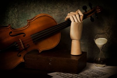 Il violino e la clessidra da Raffaele Corte
