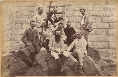 Personale dirigente della Messrs. Glover & Co. al ponte sul Sindh (recto, in alto) da Raja Deen Dayal