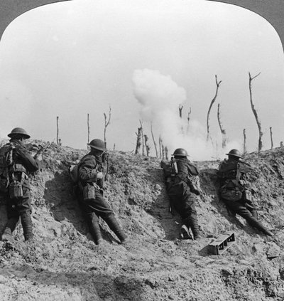 Scena di campo di battaglia, Passchendaele, Belgio, Prima Guerra Mondiale, 1914-1918 da Realistic Travels Publishers
