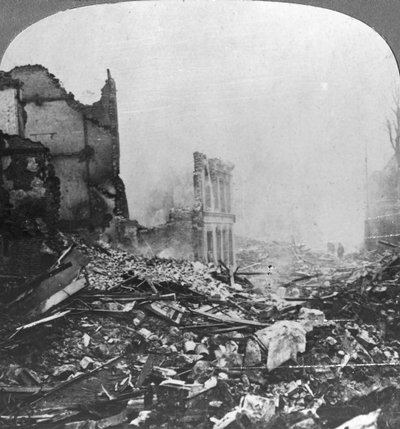 Rovine di Bethune, Francia, Prima Guerra Mondiale, c1915-c1918 da Realistic Travels Publishers