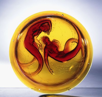 Due sirene; un raro lampadario in vetro modellato da Rene Jules Lalique