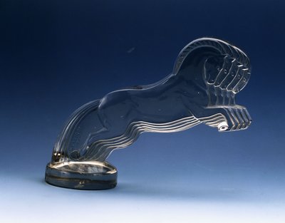 Cinque cavalli (una mascotte per auto) da Rene Jules Lalique