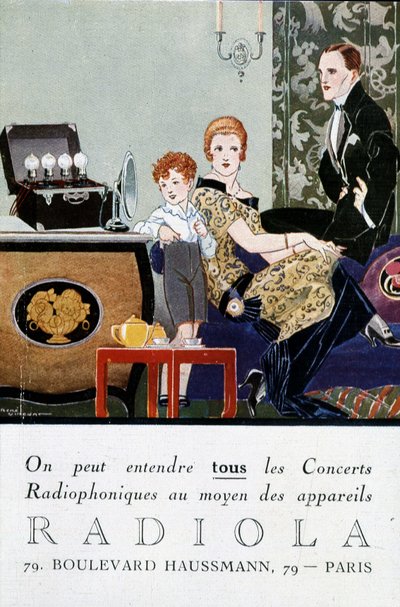Cartolina pubblicitaria per la radio: "Tutti i concerti radiofonici possono essere ascoltati con dispositivi Radiola". circa 1919. Illustrazione di René Vincent da Rene Vincent