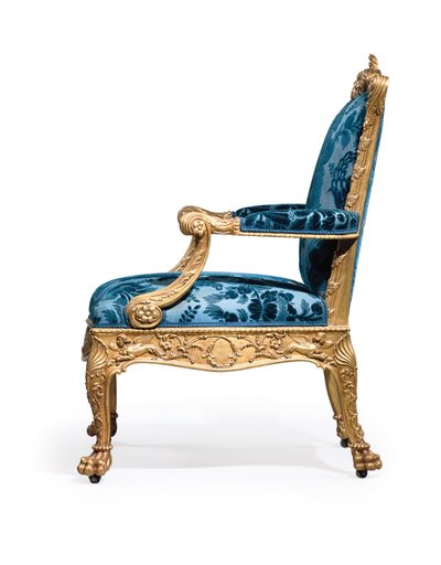 Una delle due poltrone dorate di Giorgio III da Robert Adam