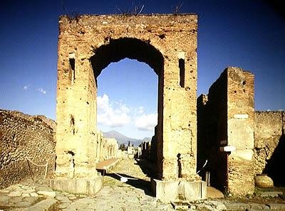 Arco di Caligola da Roman