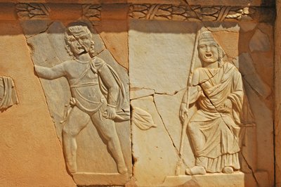 Bassorilievi sul Proscenio del teatro romano, Sabratha, Libia, II secolo d.C. da Roman