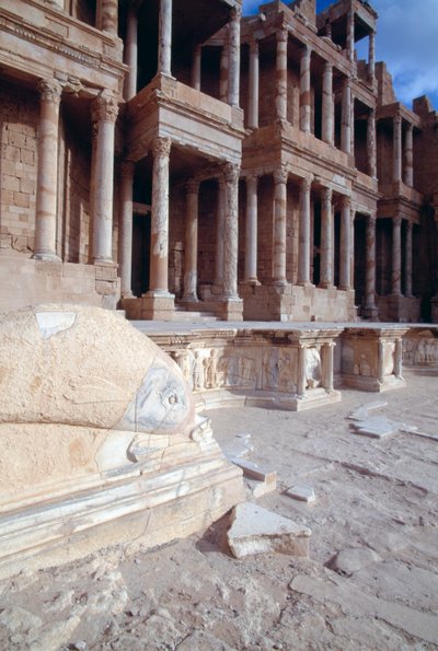 Delfini, decorazione nel proscenio, teatro romano, Sabratha (Patrimonio Mondiale dell