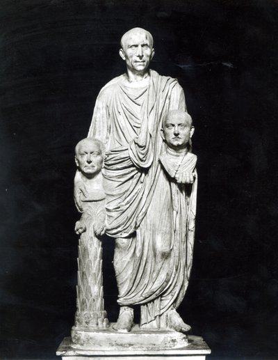 Lucio Giunio Bruto che tiene i busti dei suoi antenati da Roman