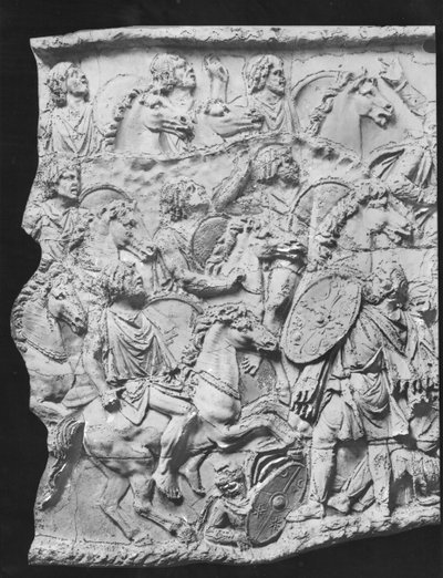 Lusio Quieto che comanda la cavalleria moresca, un calco preso dalla Colonna Traiana, 110-113 d.C. (gesso) da Roman