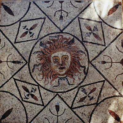 Medusa, mosaico romano dalla Casa di Orfeo, III secolo d.C. da Roman