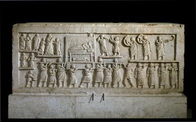 Arte romana (Sabini): bassorilievo del sarcofago di Amiternum che rappresenta un corteo funebre. I secolo. L