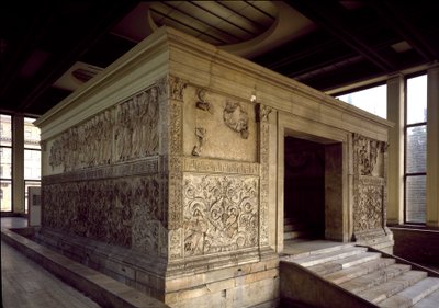 Arte romana: Ara Pacis Augustae o altare della Pace Augustea da Roman