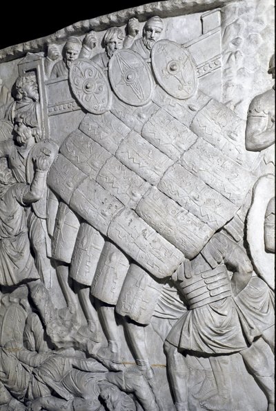 Arte romana: assalto dei romani durante la prima guerra. Stampo del 1862 che riproduce i bassorilievi della colonna di Traiano a Roma da Roman