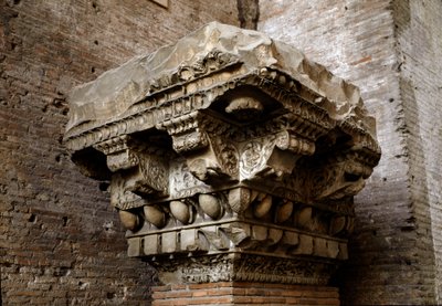 Arte romana: frammento di cornice. I secolo. Museo Nazionale Romano (o delle Terme), Roma da Roman