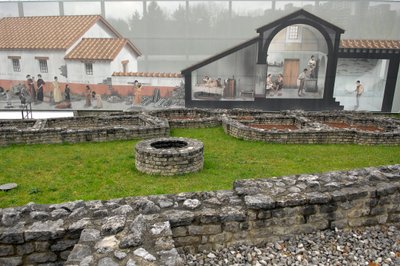 Arte romana: vista del sito archeologico di Augusta Raurica 15-10 a.C., Svizzera da Roman