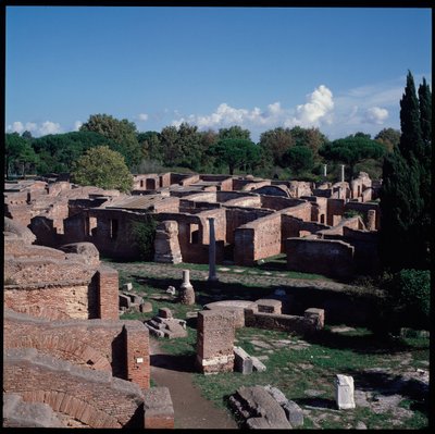 Arte romana: vista delle rovine del sito archeologico di Ostia da Roman