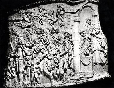 Scena sacrificale, un calco preso dalla Colonna di Traiano, 113 d.C. da Roman